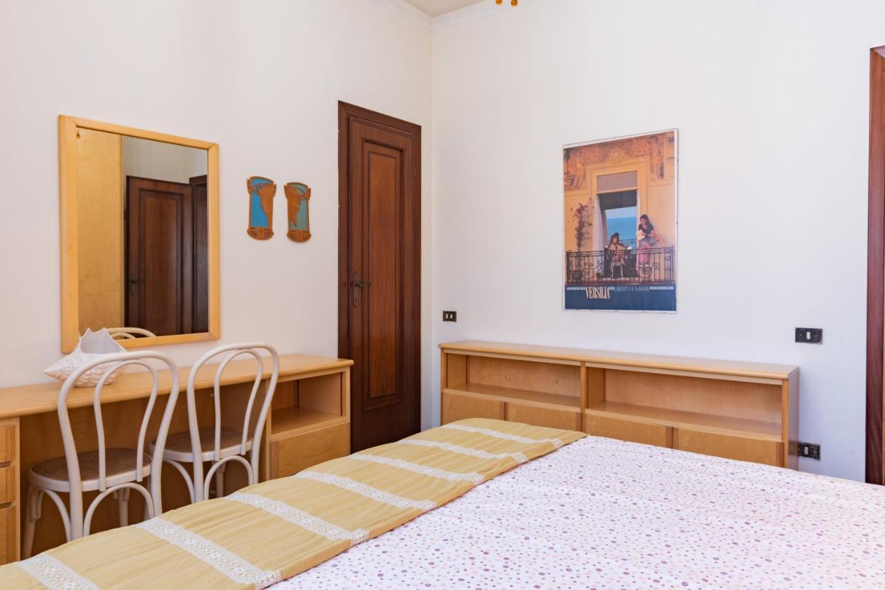 Apartment Holiday Versilia Camaiore Εξωτερικό φωτογραφία