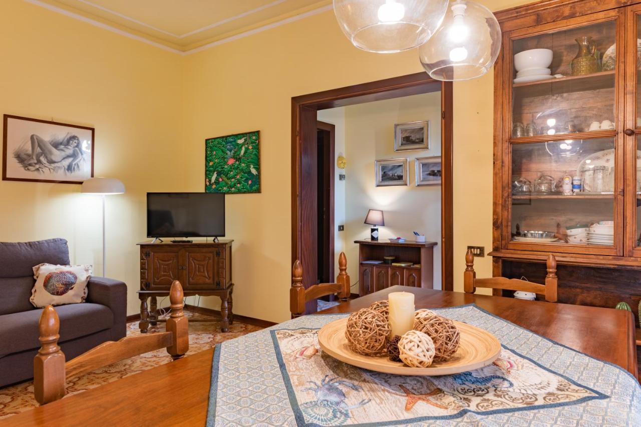Apartment Holiday Versilia Camaiore Εξωτερικό φωτογραφία
